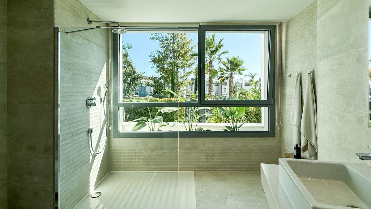 Apartamentos de 4 dormitorios en venta en Marbella – R5177470