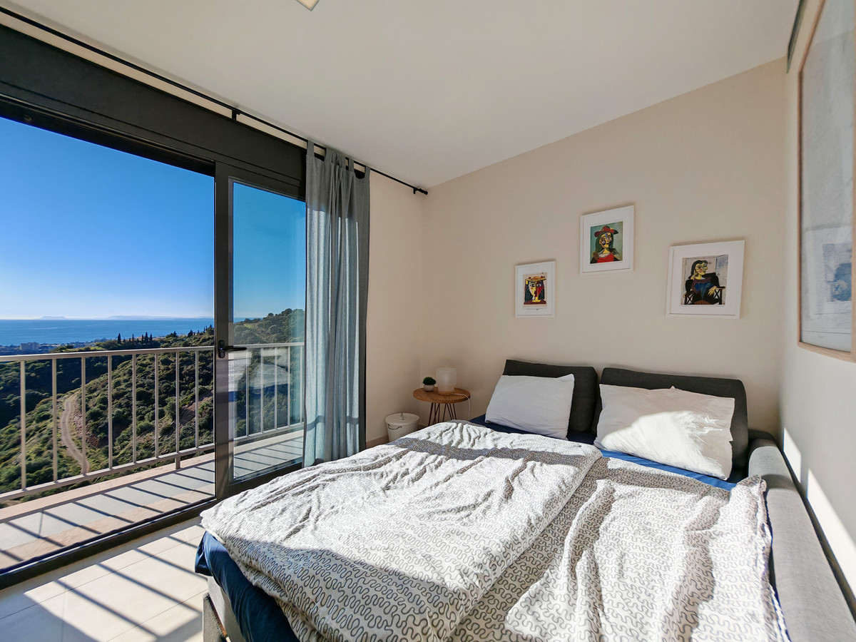2 bedroom Penthouses for sale in Altos de los Monteros – R5169739