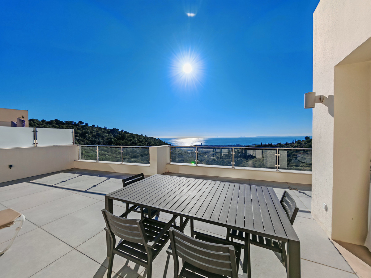 2 bedroom Penthouses for sale in Altos de los Monteros – R5169739