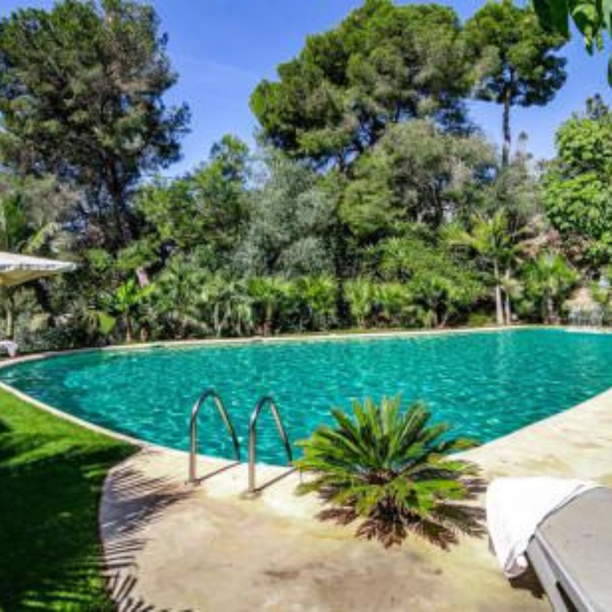 Villas de 5 dormitorios en venta en Marbella – R5186215