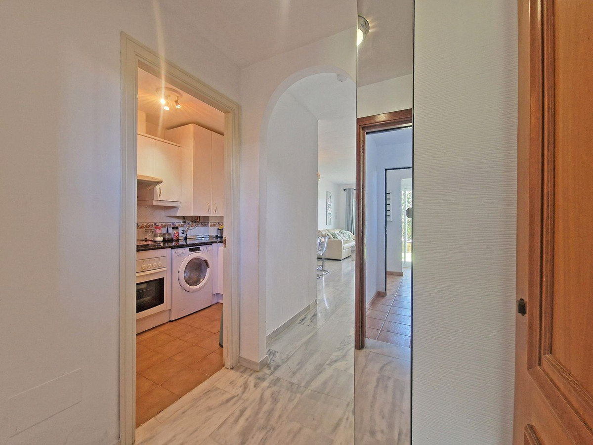 Apartamentos de 2 dormitorios en venta en Calahonda – R5192269
