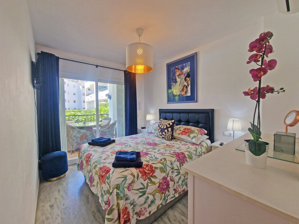 Apartamentos de 2 dormitorios en venta en Calahonda – R5192269