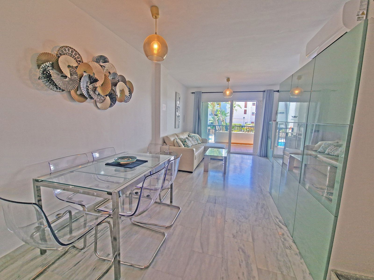 Apartamentos de 2 dormitorios en venta en Calahonda – R5192269