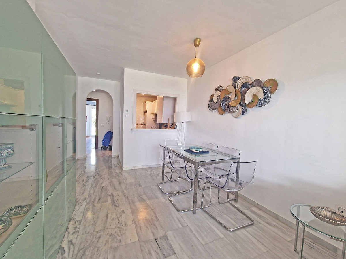 Apartamentos de 2 dormitorios en venta en Calahonda – R5192269