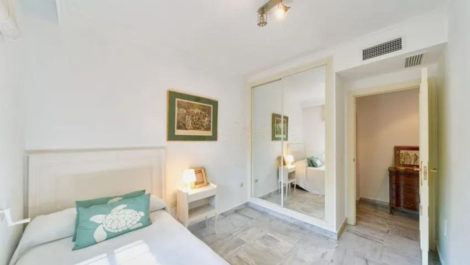 Apartamentos de 3 dormitorios en venta en Marbella – R5066938