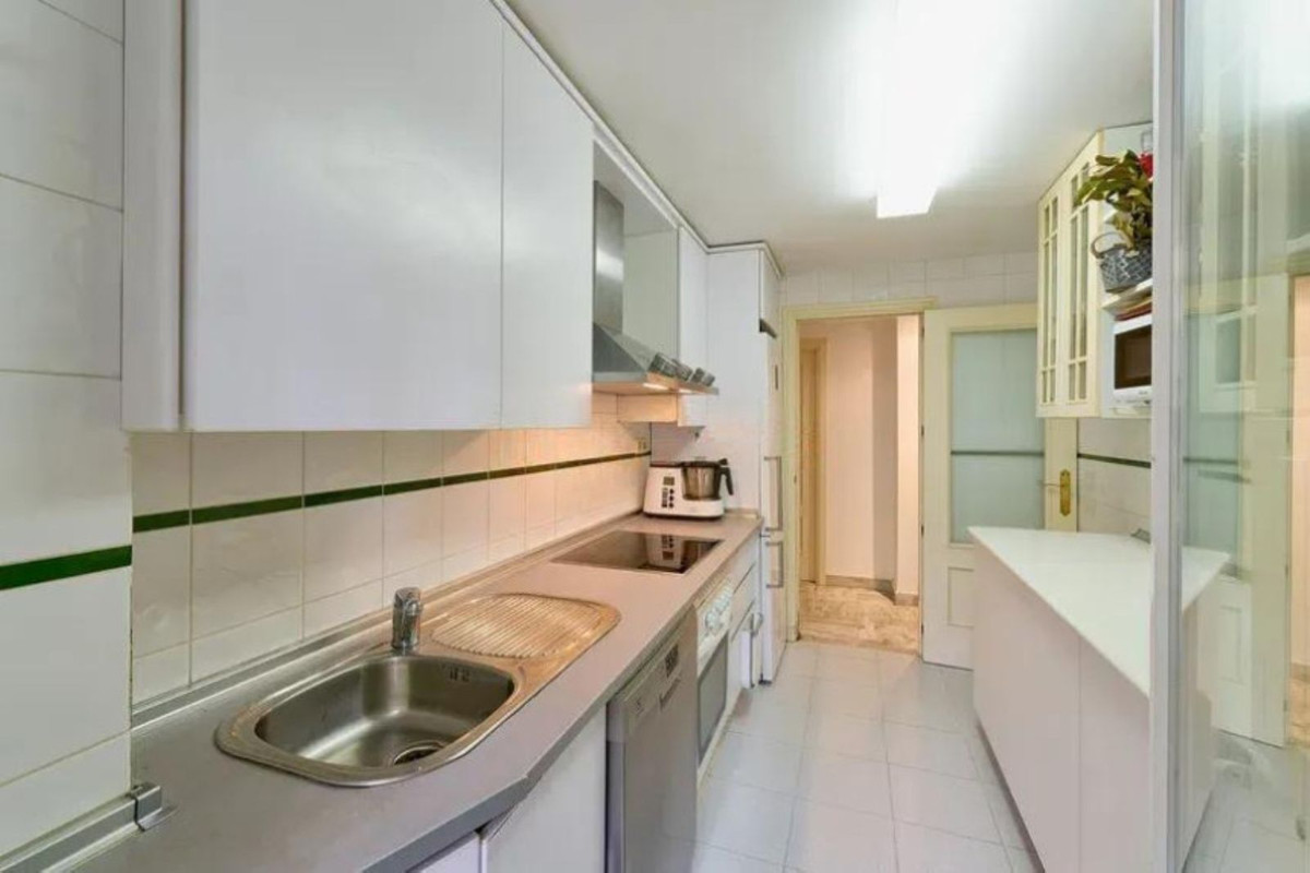 3 bedroom Apartments for sale in Marbella – R5066938