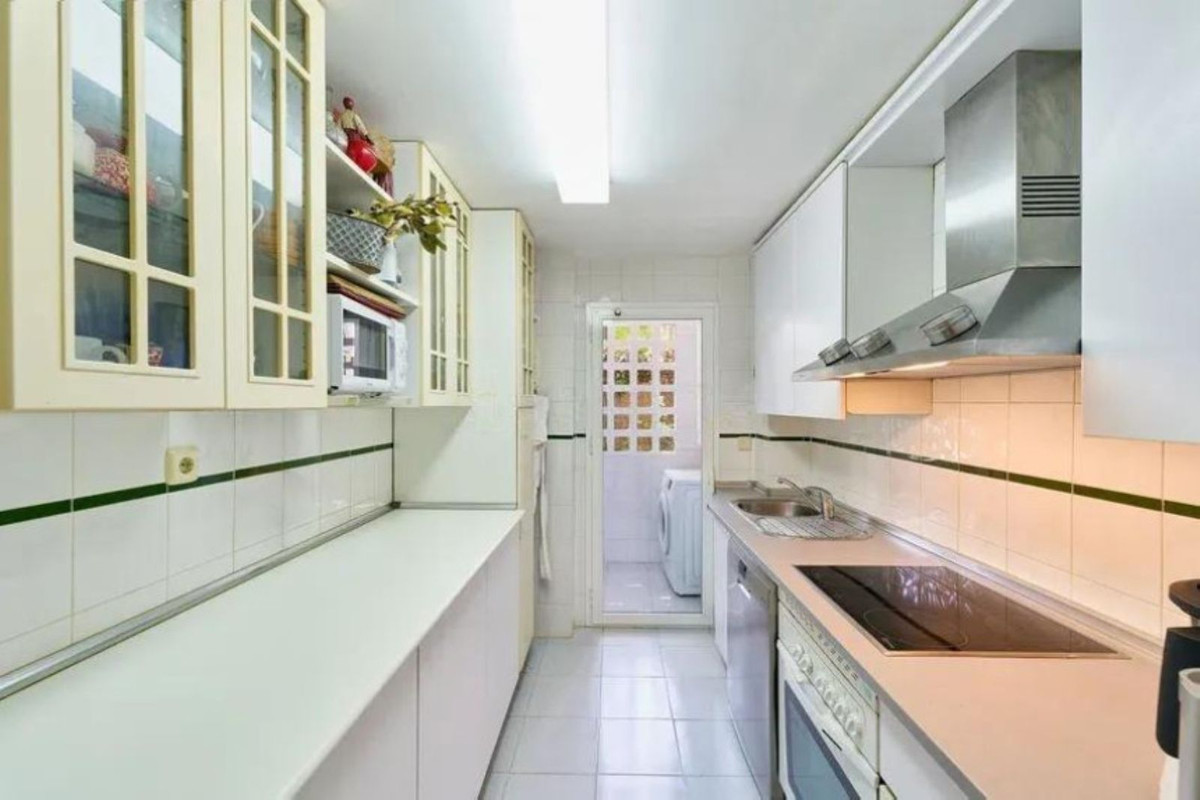 3 bedroom Apartments for sale in Marbella – R5066938