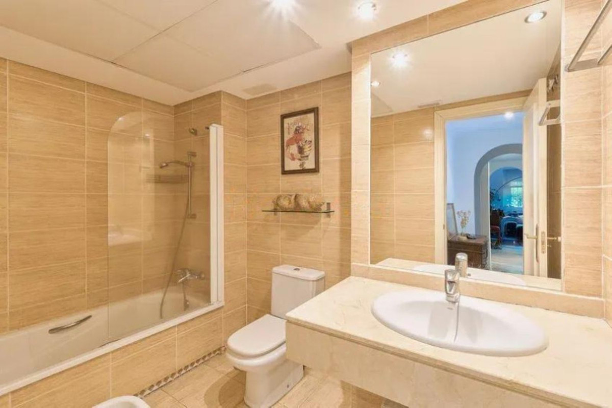 3 bedroom Apartments for sale in Marbella – R5066938