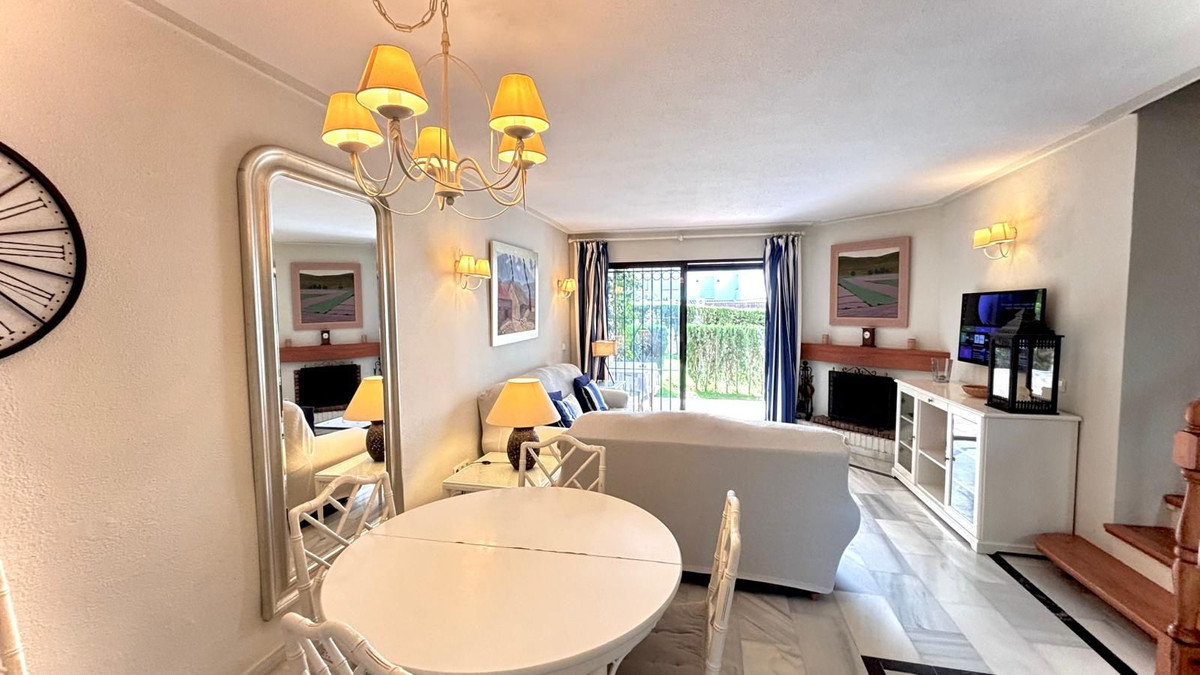 Apartamentos de 2 dormitorios en venta en Las Chapas – R5140051