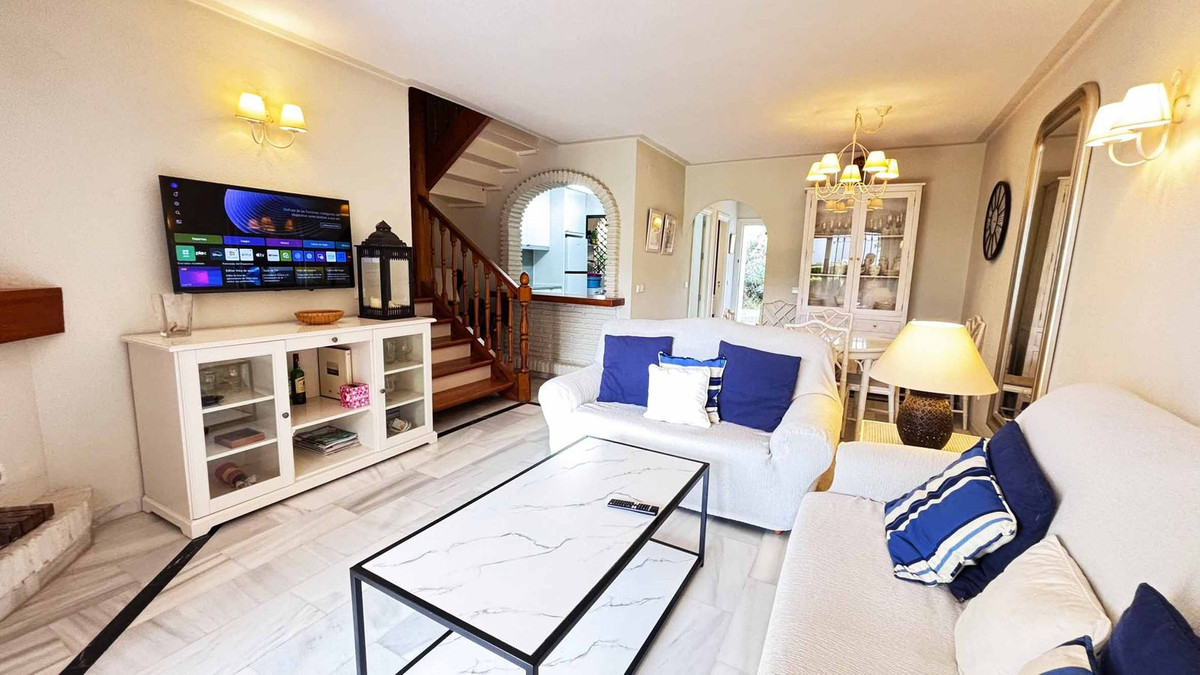 Apartamentos de 2 dormitorios en venta en Las Chapas – R5140051