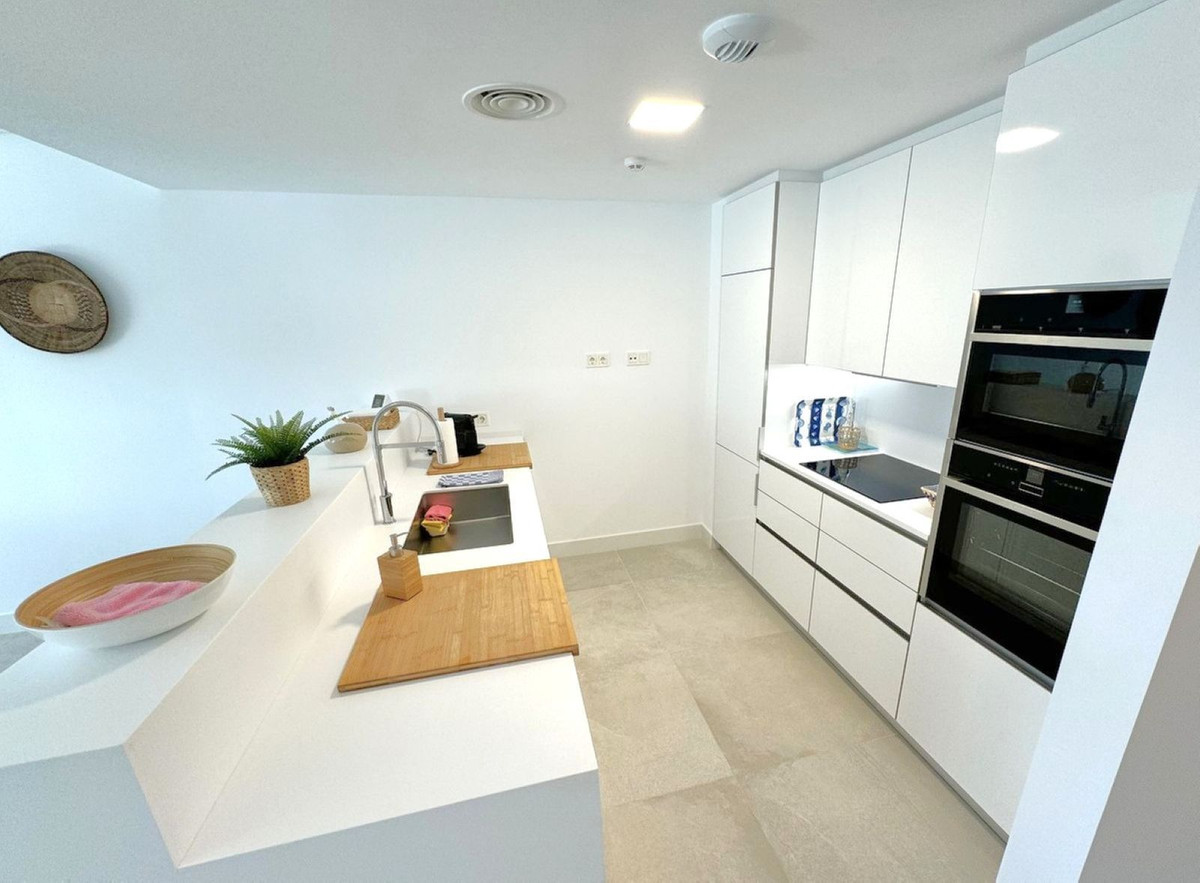 3 bedroom Apartments for sale in Cabopino – R4842436