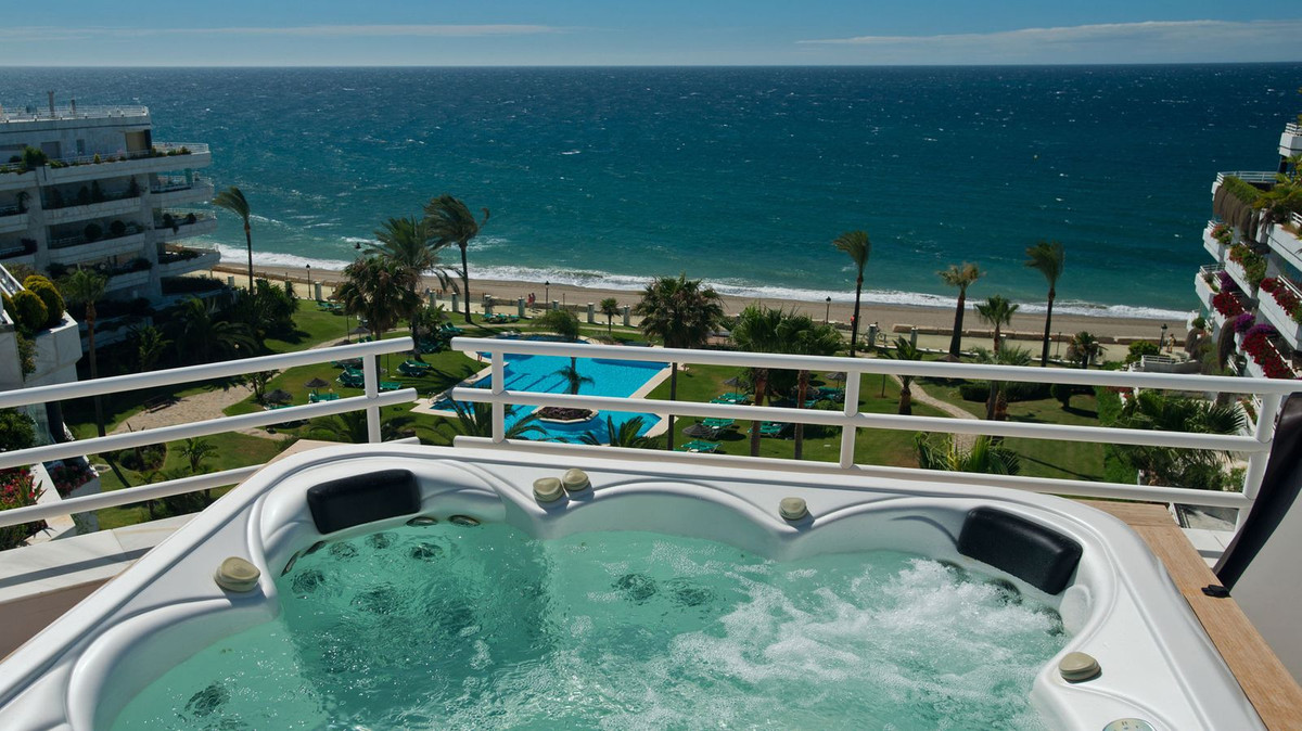 3 bedroom Apartments for sale in Marbella – R5184199