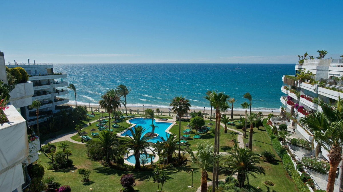 3 bedroom Apartments for sale in Marbella – R5184199
