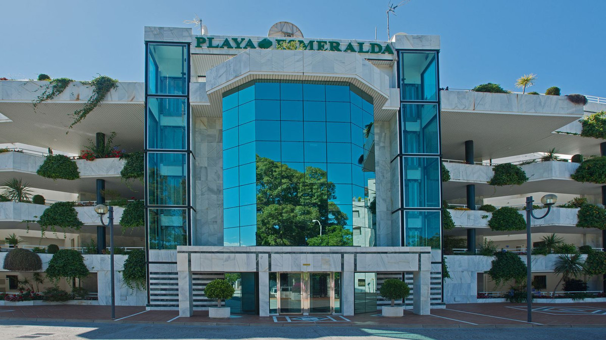 3 bedroom Apartments for sale in Marbella – R5184199
