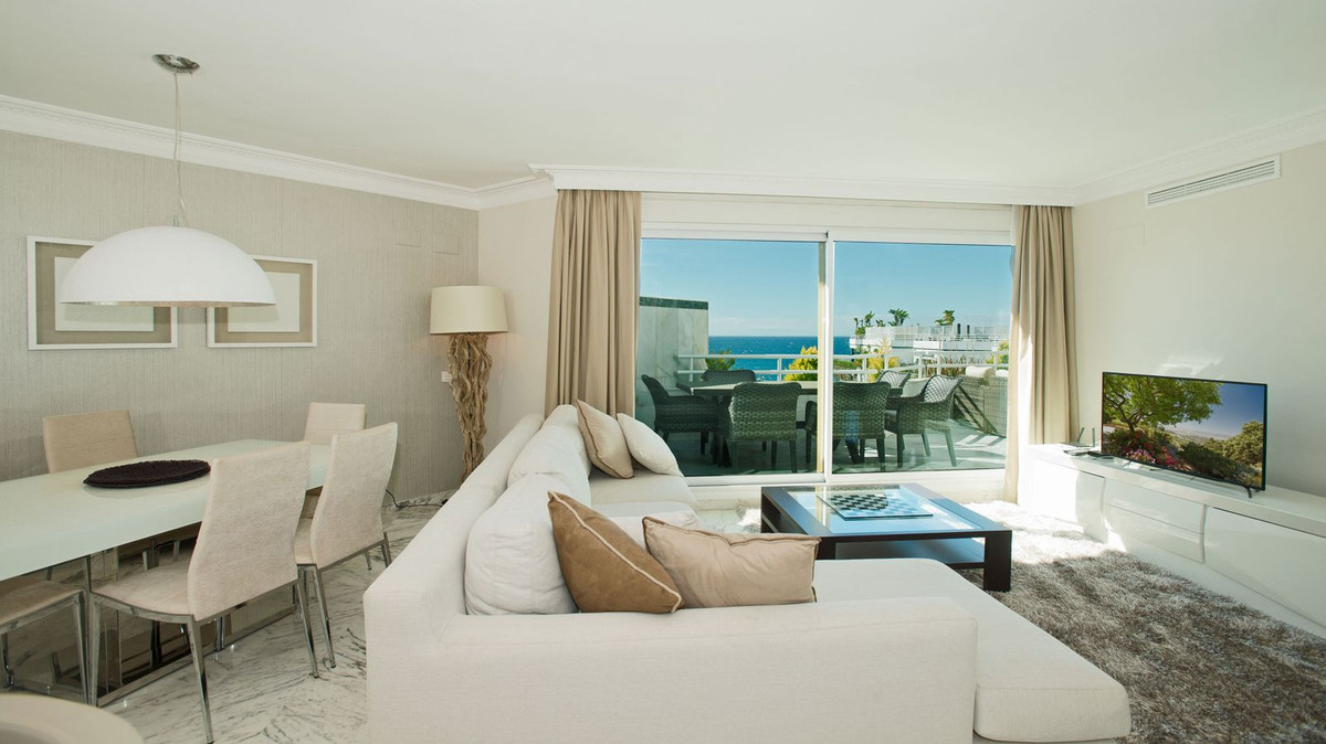 3 bedroom Apartments for sale in Marbella – R5184199