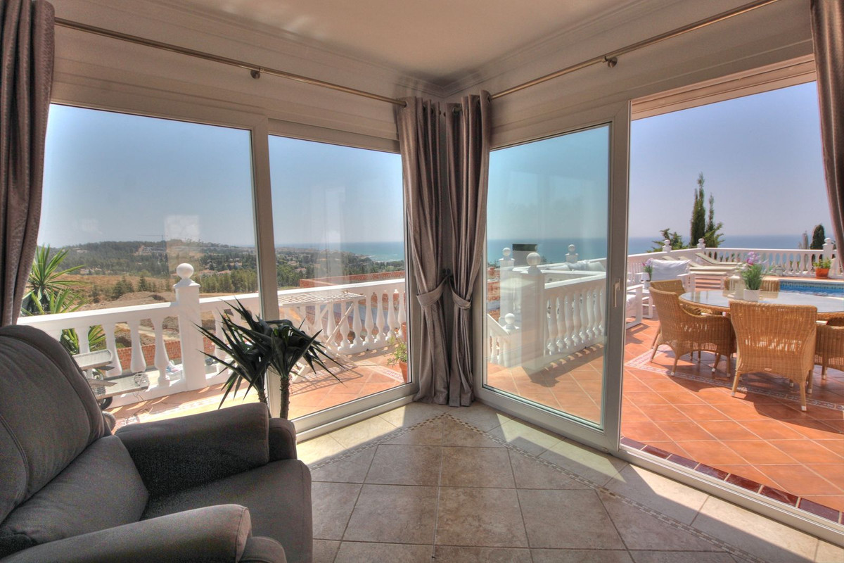 4 bedroom Villas for sale in La Cala de Mijas – R5055706 4 bedroom Villas for sale in La Cala de Mijas – R5055706