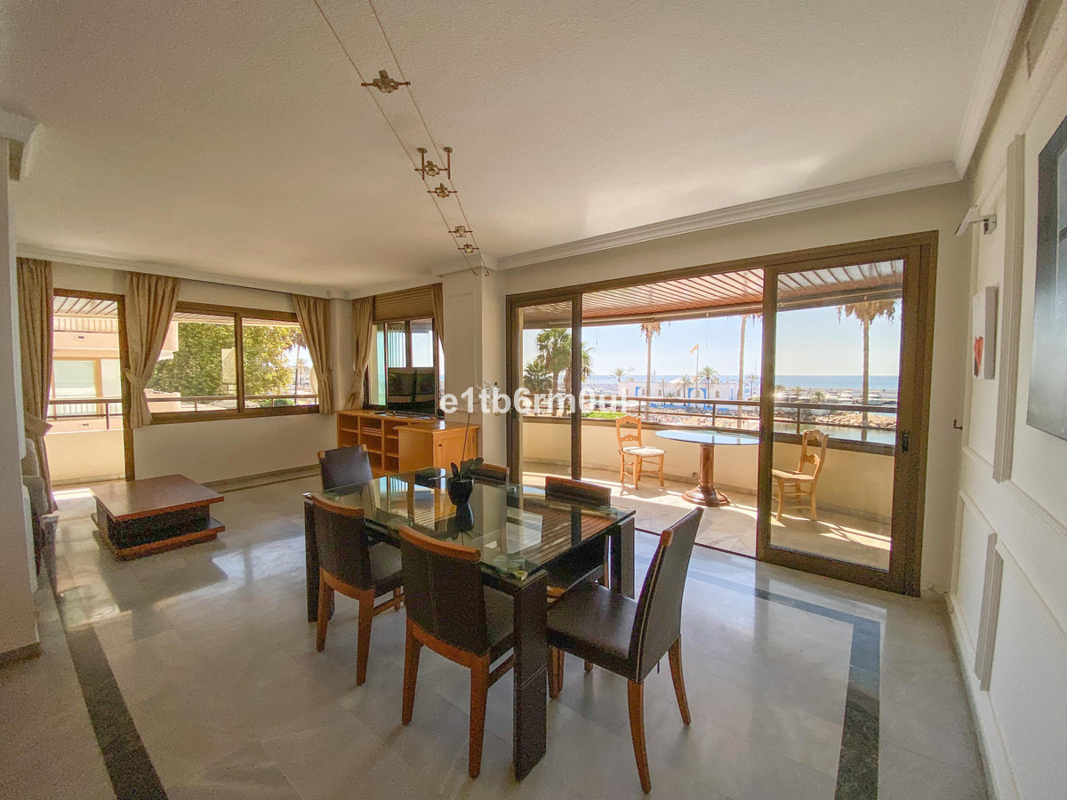 3 bedroom Apartments for sale in Marbella – R5007331