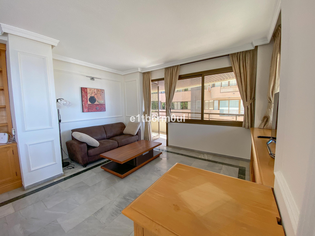 3 bedroom Apartments for sale in Marbella – R5007331
