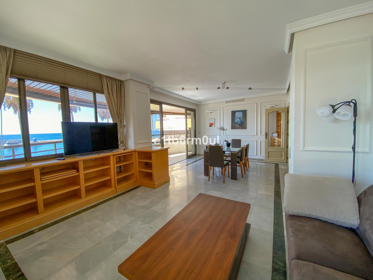 3 bedroom Apartments for sale in Marbella – R5007331