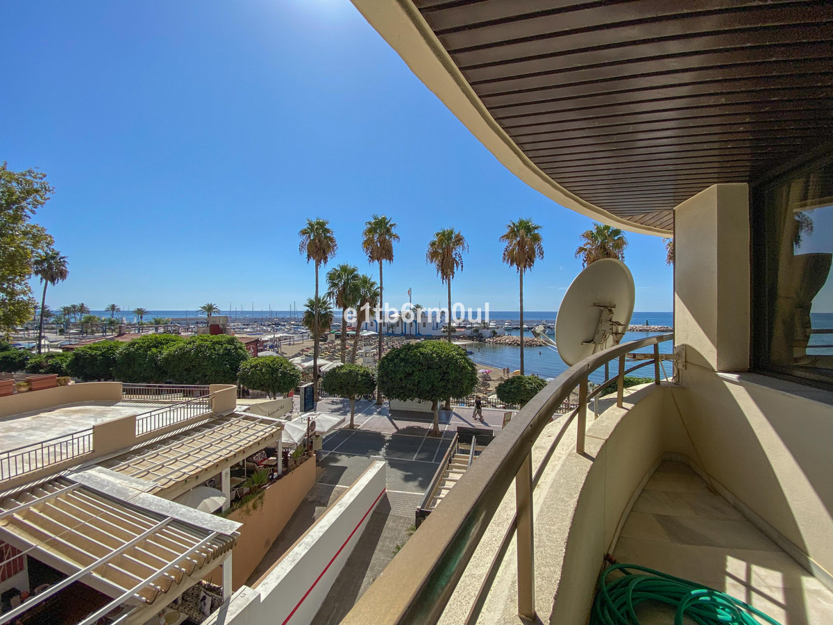 3 bedroom Apartments for sale in Marbella – R5007331