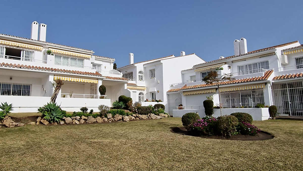 2 bedroom Penthouses for sale in Nueva Milla de Oro – R4252408