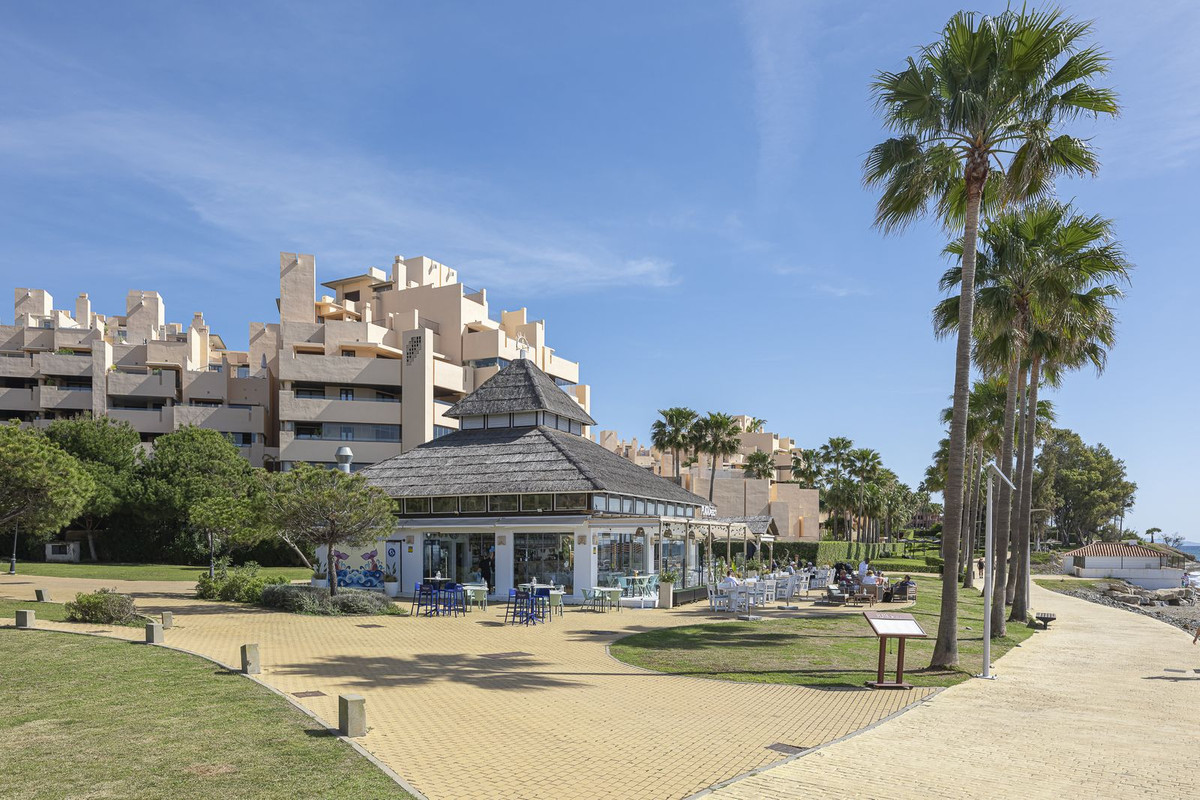 Apartamentos de 4 dormitorios en venta en Nueva Milla de Oro – R5106994