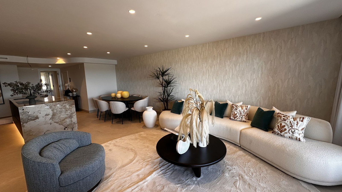 Apartamentos de 4 dormitorios en venta en Nueva Milla de Oro – R5106994