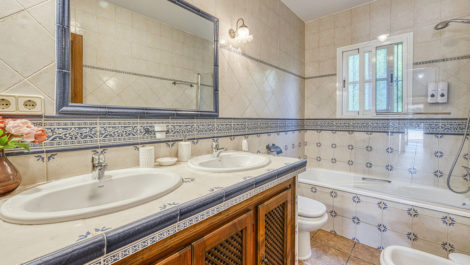 Villas de 5 dormitorios en venta en El Rosario – R5192395