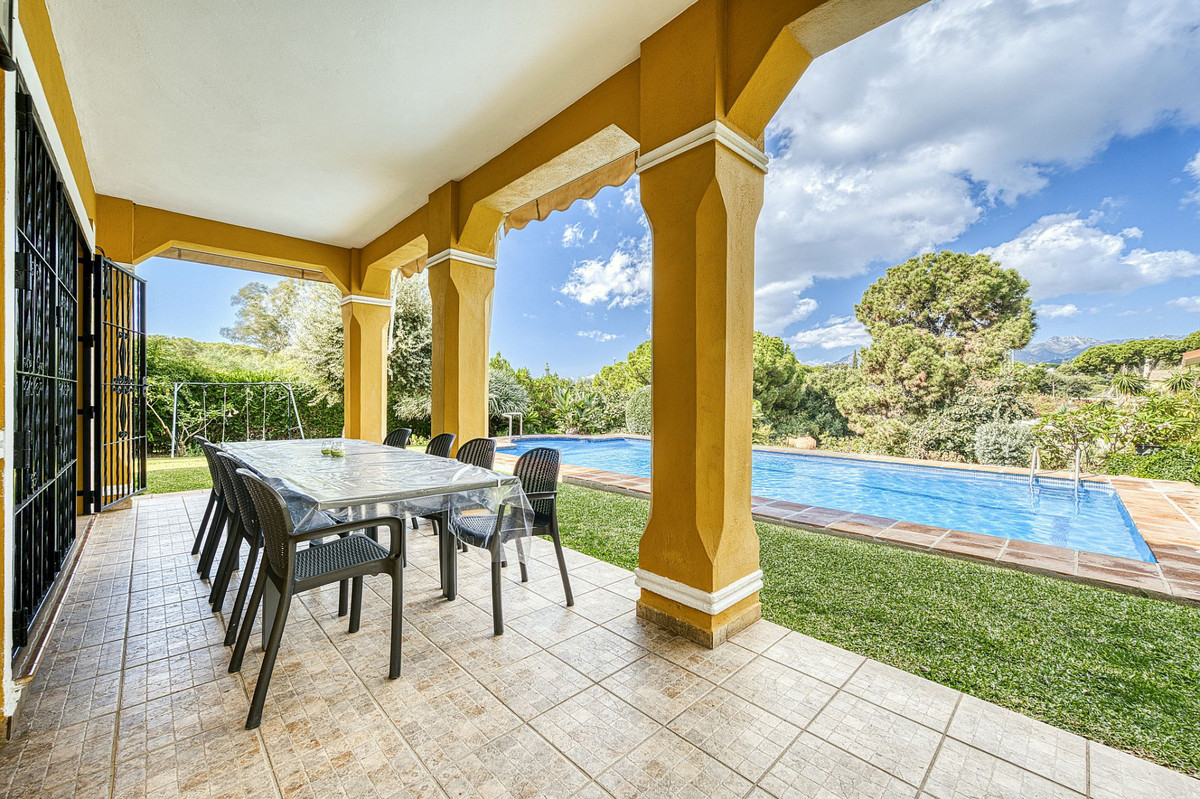 Villas de 5 dormitorios en venta en El Rosario – R5192395