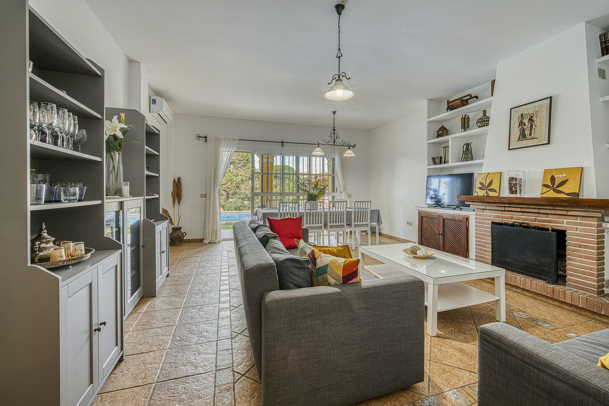 Villas de 5 dormitorios en venta en El Rosario – R5192395