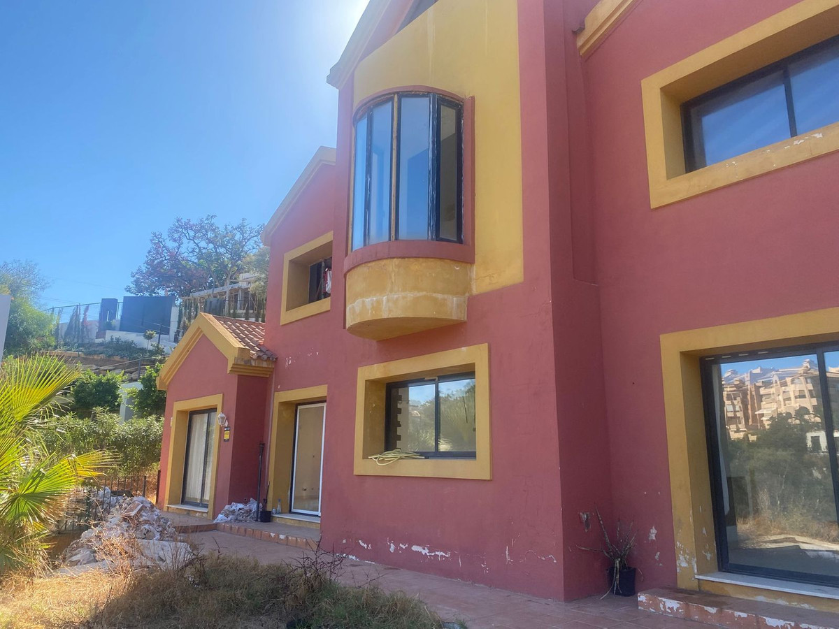 6 bedroom Villas for sale in Elviria – R5183110 6 bedroom Villas for sale in Elviria – R5183110