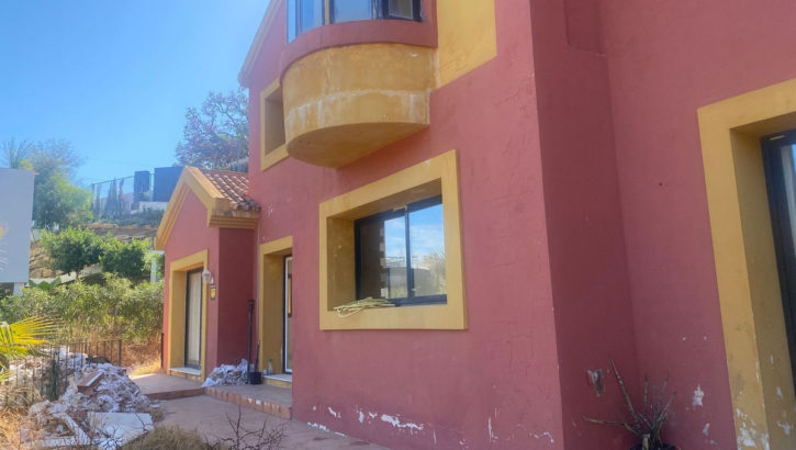 6 bedroom Villas for sale in Elviria – R5183110 in 