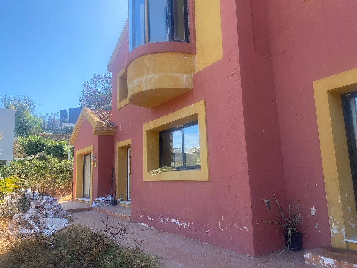 6 bedroom Villas for sale in Elviria – R5183110 6 bedroom Villas for sale in Elviria – R5183110