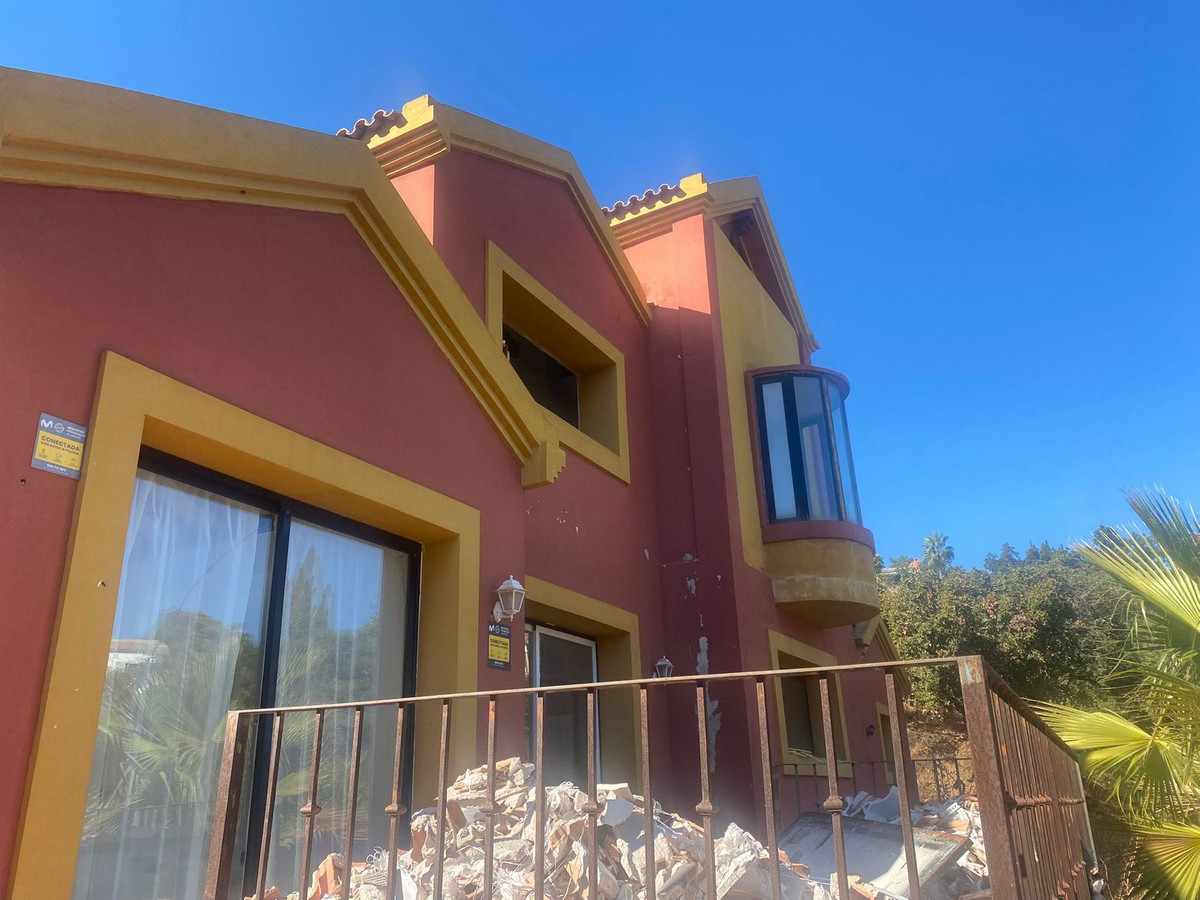 6 bedroom Villas for sale in Elviria – R5183110 6 bedroom Villas for sale in Elviria – R5183110