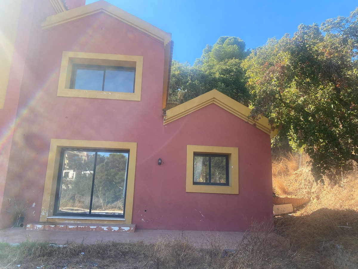 6 bedroom Villas for sale in Elviria – R5183110 6 bedroom Villas for sale in Elviria – R5183110