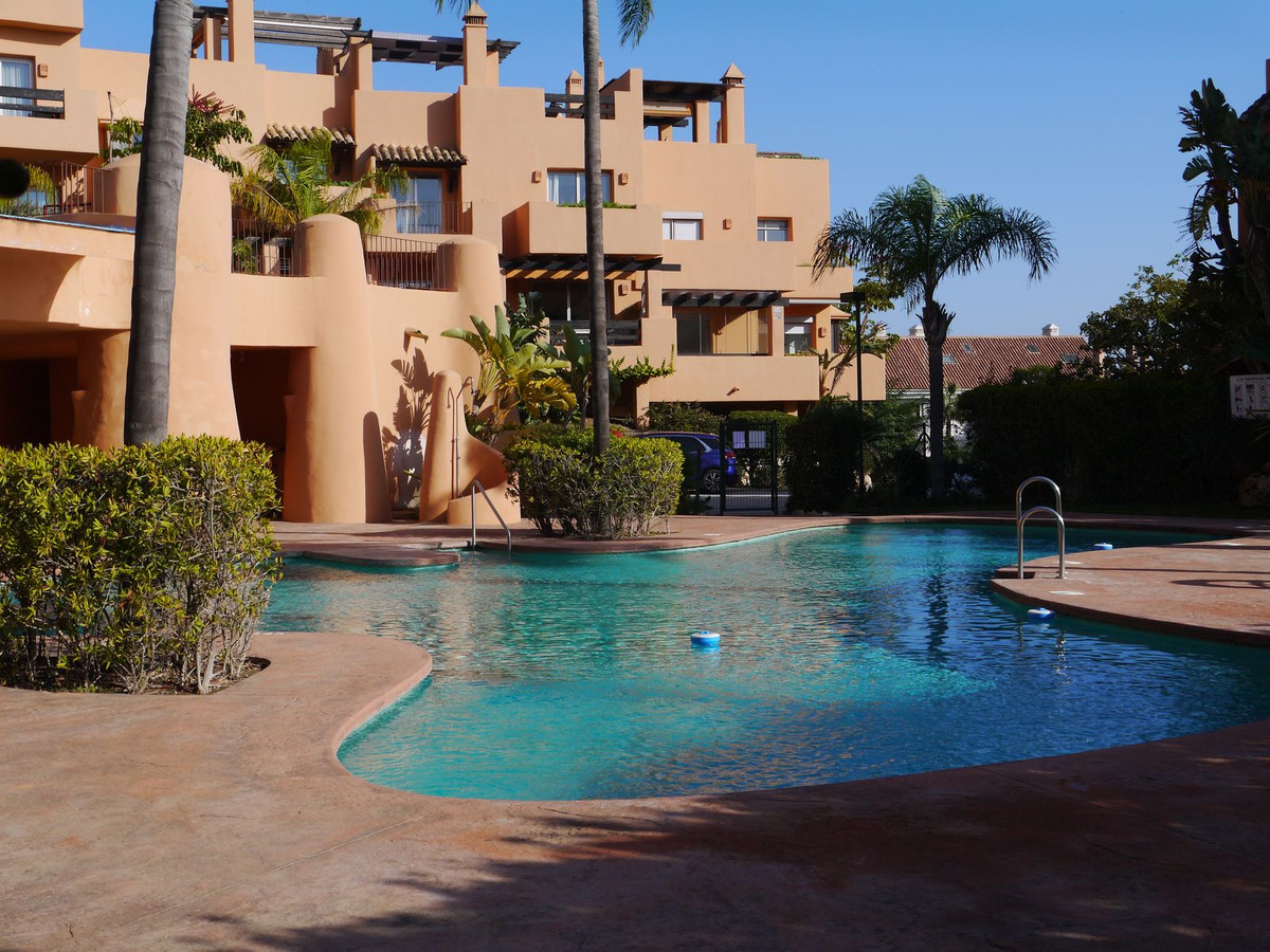 Adosados de 5 dormitorios en venta en Riviera del Sol – R4897288