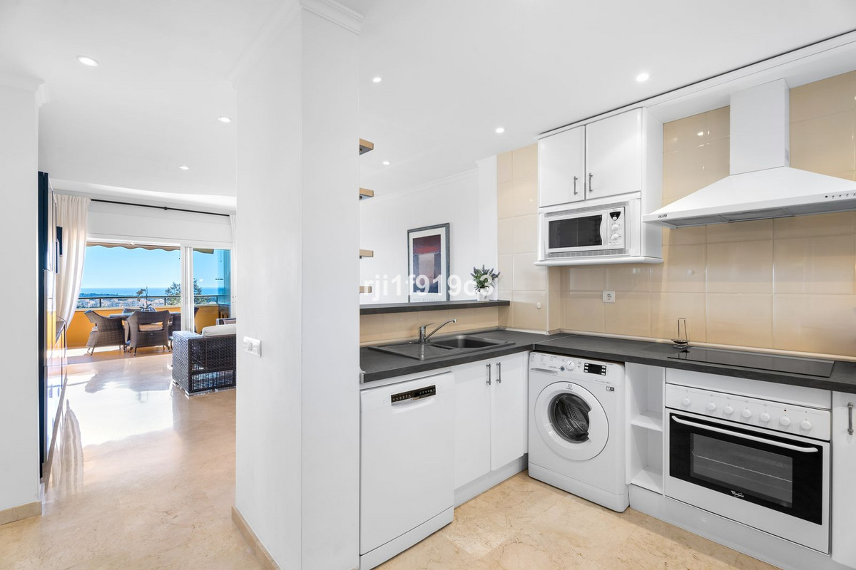 Apartamentos de 2 dormitorios en venta en Elviria Hills – R4994593