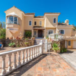 Villas de 8 dormitorios en venta en Marbella – R5181184