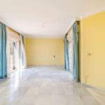 Villas de 8 dormitorios en venta en Marbella – R5181184