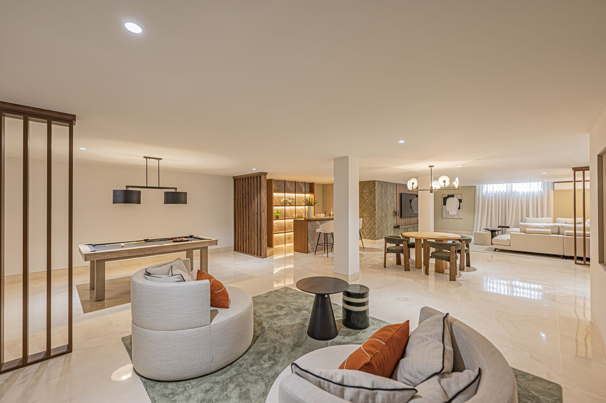 5 bedroom Villas for sale in Milla de Oro – R5172739