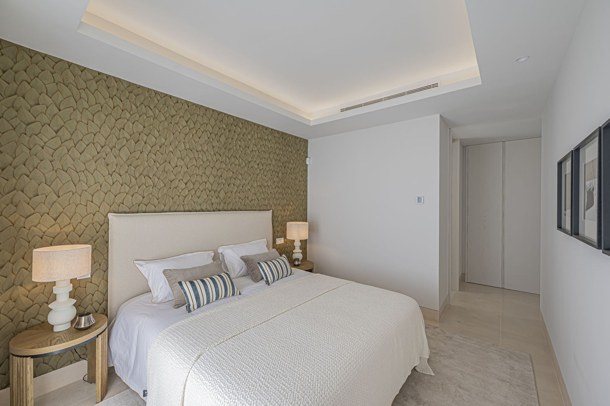 5 bedroom Villas for sale in Milla de Oro – R5172739