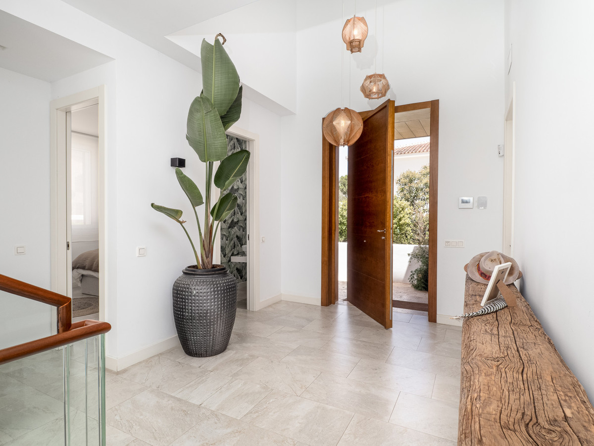 4 bedroom Villas for sale in Guadalmina Baja – R5039713