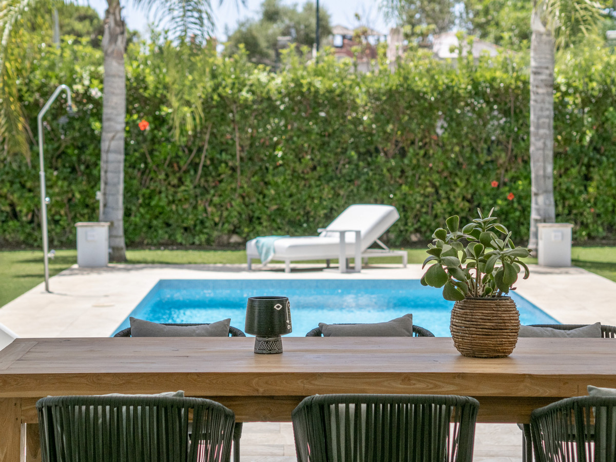 4 bedroom Villas for sale in Guadalmina Baja – R5039713