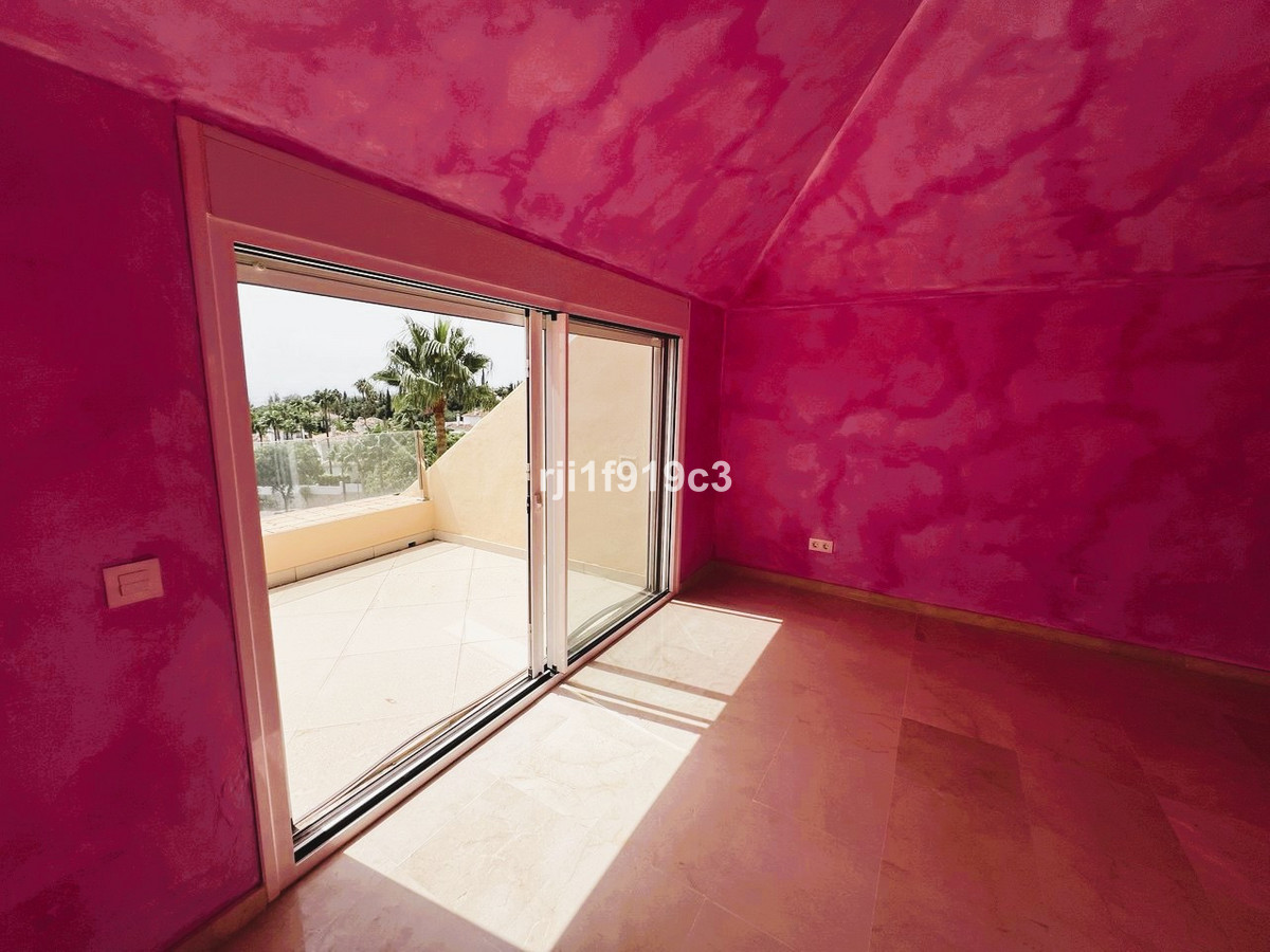 3 bedroom Apartments for sale in Elviria Hills – R5152237 3 bedroom Apartments for sale in Elviria Hills – R5152237