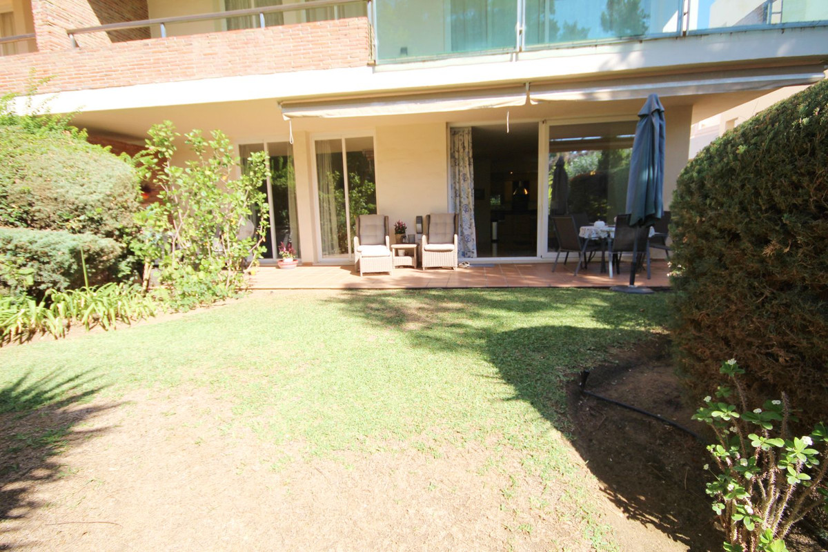 2 bedroom Apartments for sale in Riviera del Sol – R5172607