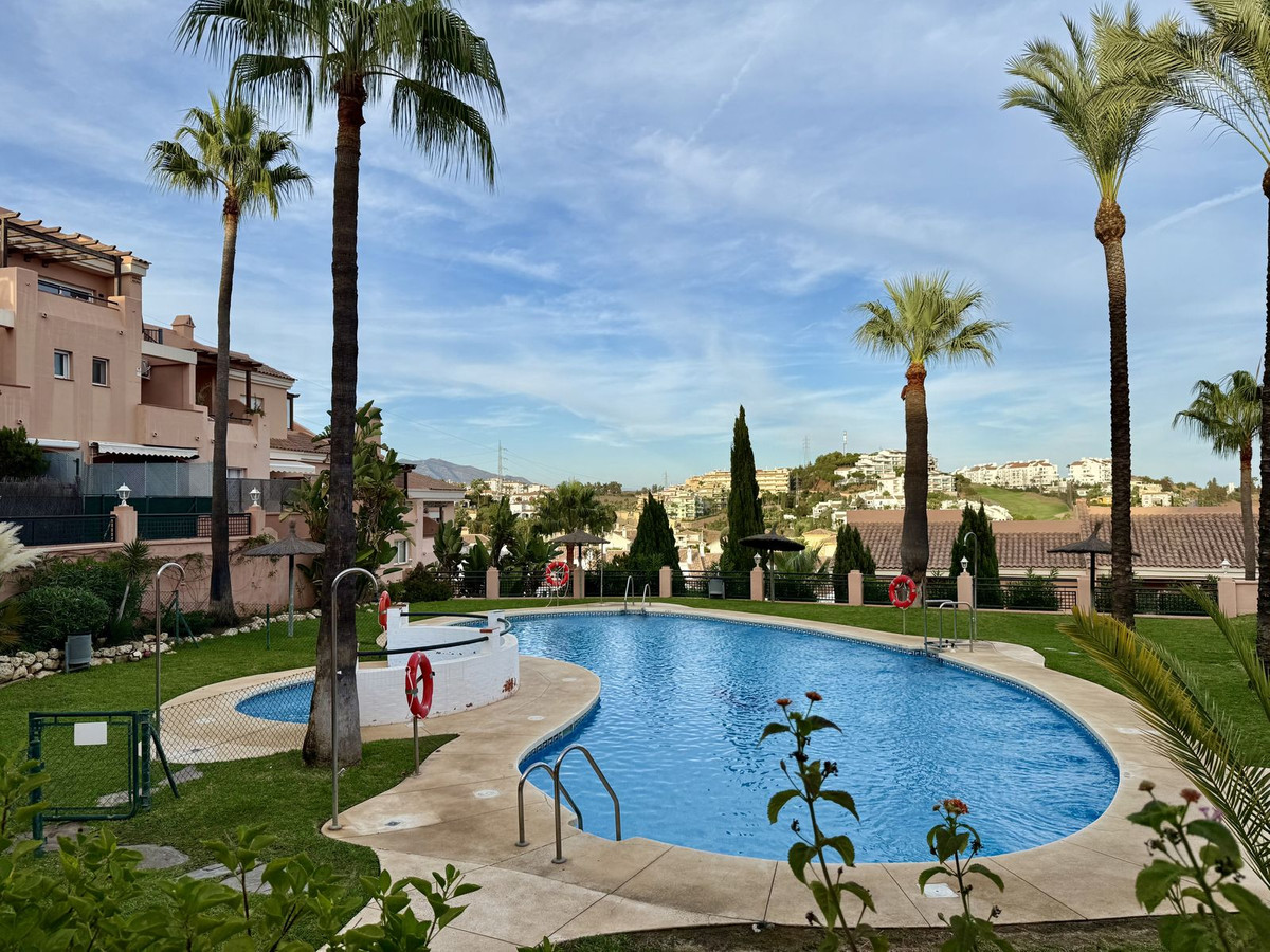 2 bedroom Apartments for sale in Riviera del Sol – R5173930