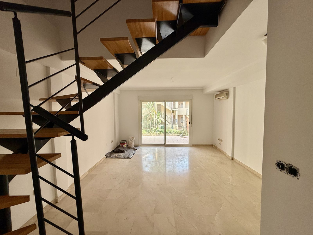 2 bedroom Apartments for sale in Riviera del Sol – R5173930