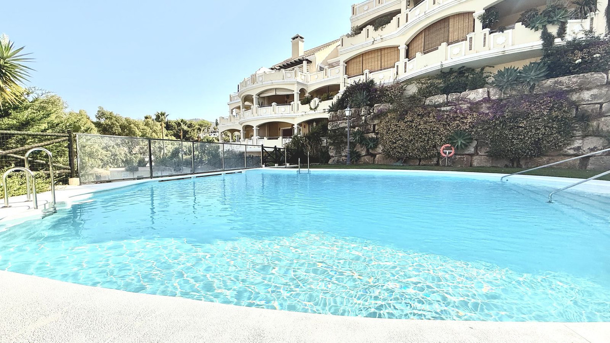 2 bedroom Apartments for sale in Elviria – R5183212
