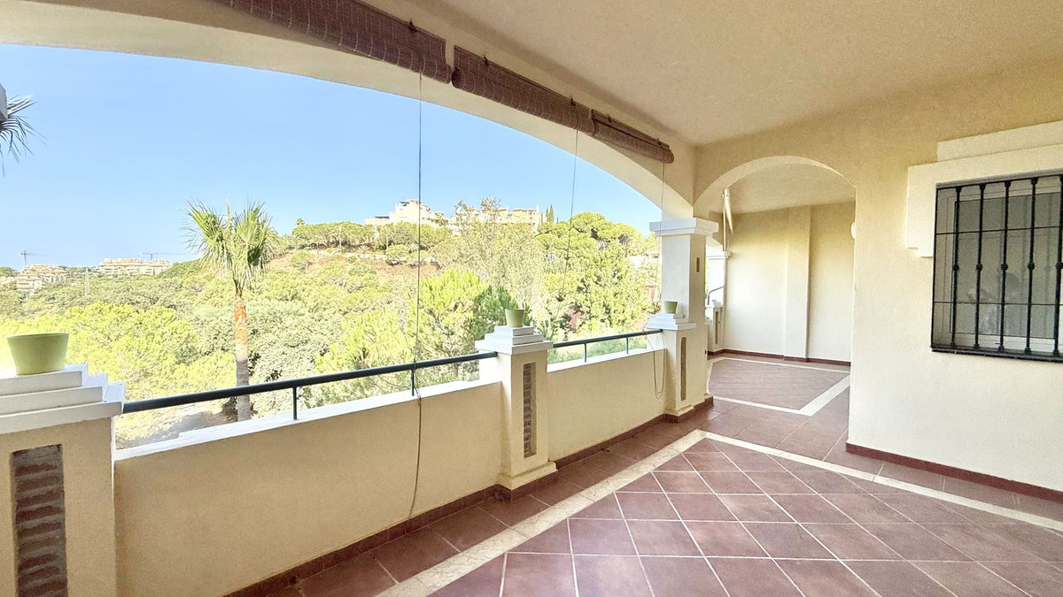 2 bedroom Apartments for sale in Elviria – R5183212