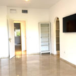 2 bedroom Apartments for sale in Elviria – R5183212